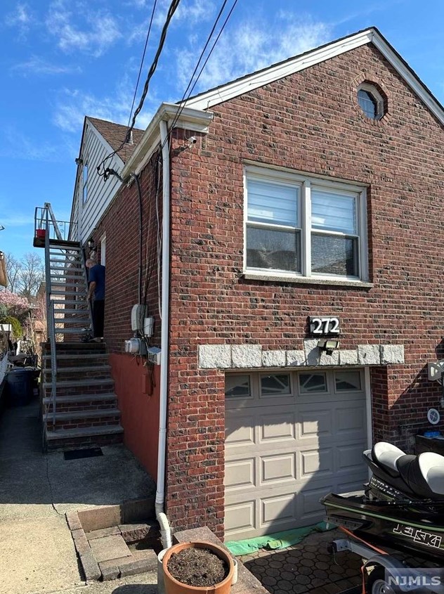 272 Glen Ave, Palisades Park, NJ 07650