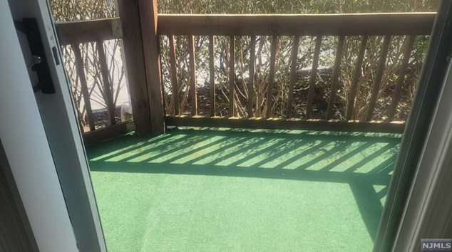 1449 Teresa Dr, West Fort Lee NJ  07024-2161 exterior