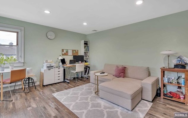 520 Broad Ave #14, Englewood, NJ 07631