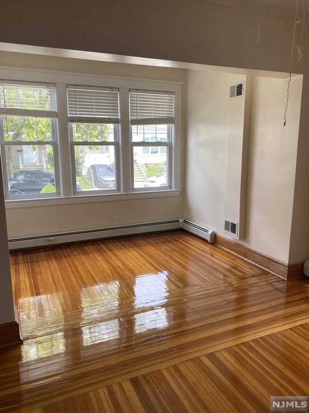 414 Lincoln Ave, Cliffside Park, NJ 07010