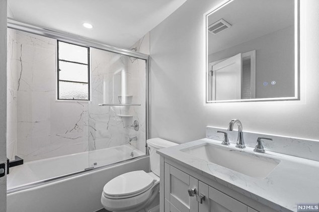 257 Broad Ave #1, Palisades Park, NJ 07650