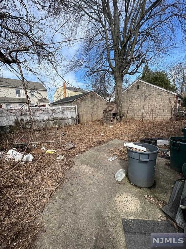 331 Wainwright St, Newark NJ  07112-1214 exterior