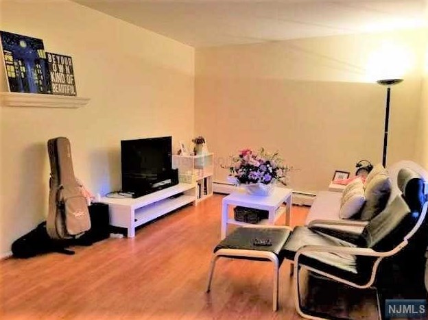 8993 Teaneck Rd #c7, Ridgefield Park, NJ 07660