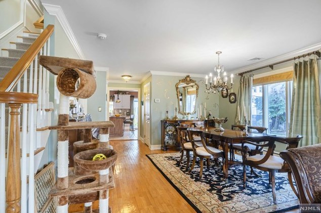696 Jefferson Ave, Cliffside Park, NJ 07010