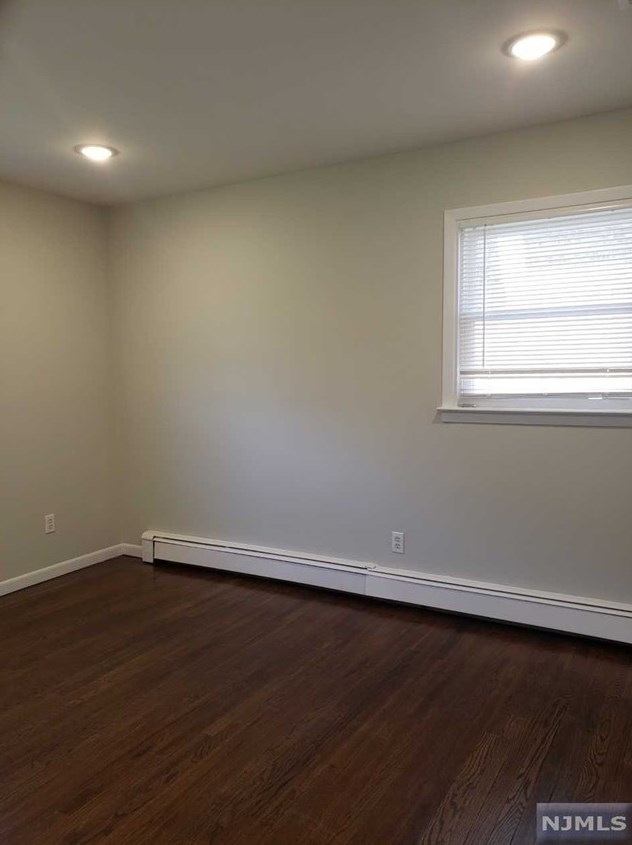 2465 6th St #2nd/floor, West Fort Lee, NJ 07024