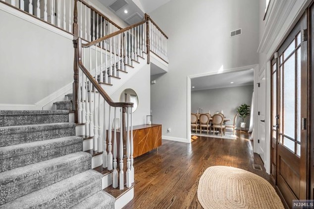73 Montvale Ave, Montvale, NJ 07645