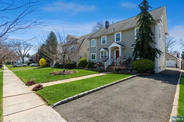 1032 Kipling Rd, Elizabeth, NJ 07208-1039