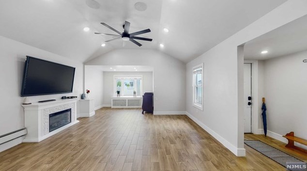 94 Anderson Ave, Wallington, NJ 07057-1127