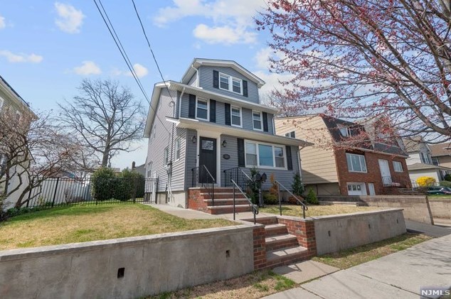 206 Forest Ave #2, Lyndhurst, NJ 07071