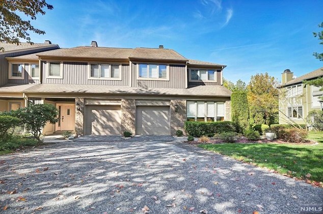 289 Vista View Dr #289, Mahwah, NJ 07430