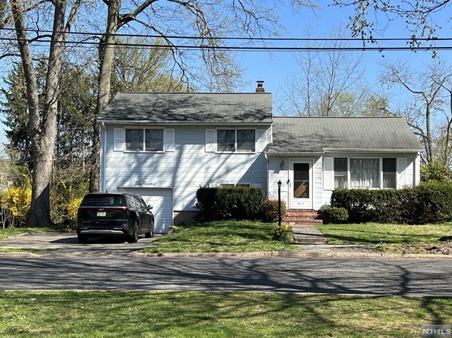 200 E Linden Ave, Dumont, NJ 07628