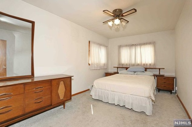73 Lee St, Elmwood Park NJ  07407-2109 exterior