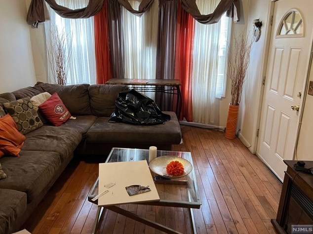 104 Cummings St, Irvington, NJ 07111