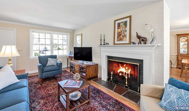 364 Monroe Ave, Wyckoff NJ  07481-2453 exterior