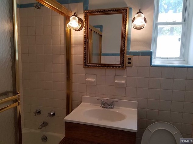 2345 Linwood Ave #2d, West Fort Lee, NJ