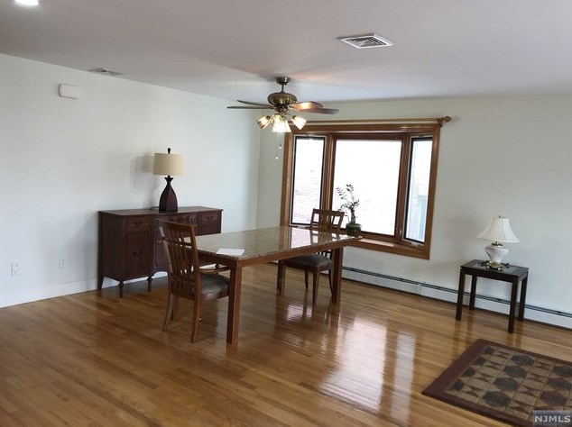 751 Kingsland Ave, Ridgefield, NJ 07657