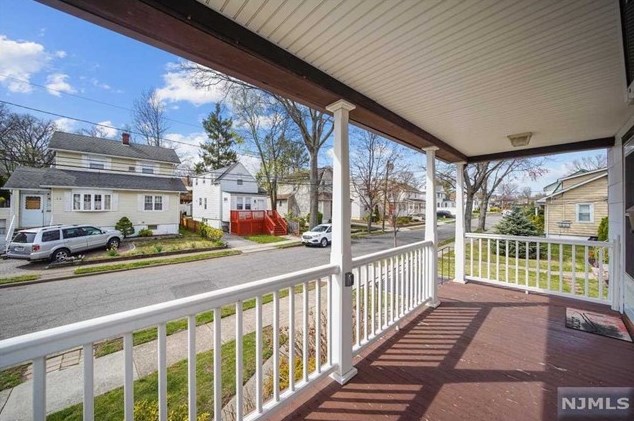 55 Garden St, Bergenfield NJ  07621-2743 exterior