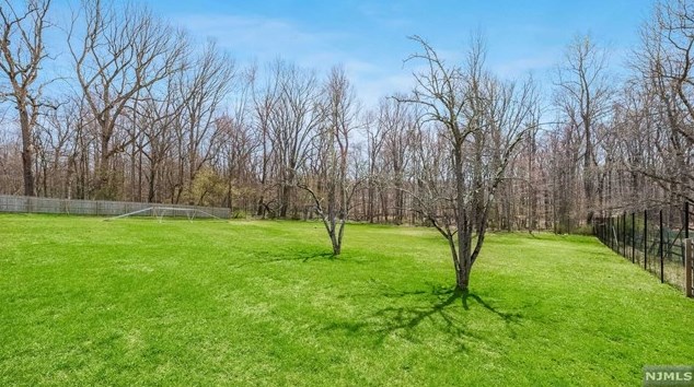 14 Greenbrook Rd, West Caldwell NJ  07006-4320 exterior