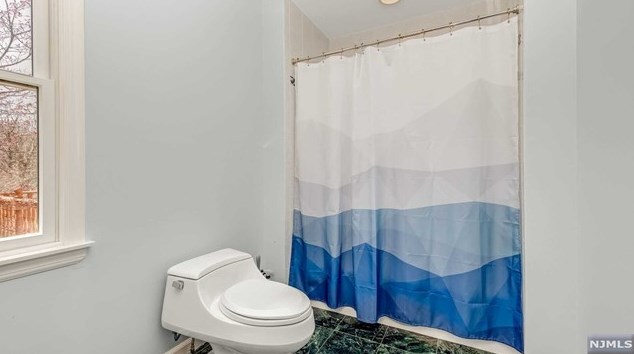 14 Greenbrook Rd, West Caldwell NJ  07006-4320 exterior