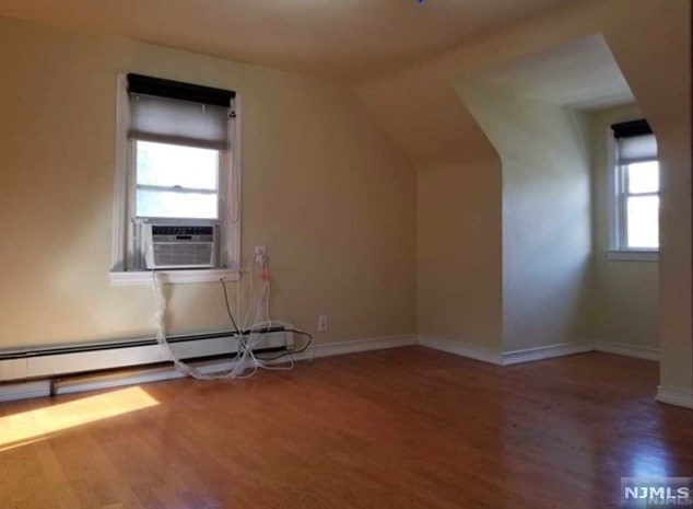 376 Lafayette Ave #3, Cliffside Park, NJ 07010