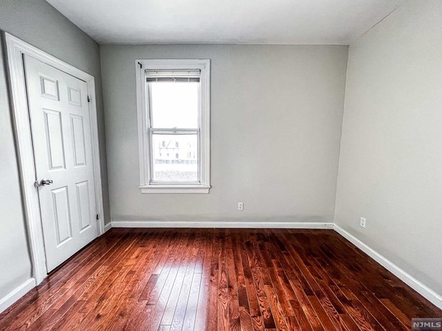 125 Winfield Ave, Jersey City, NJ 07305