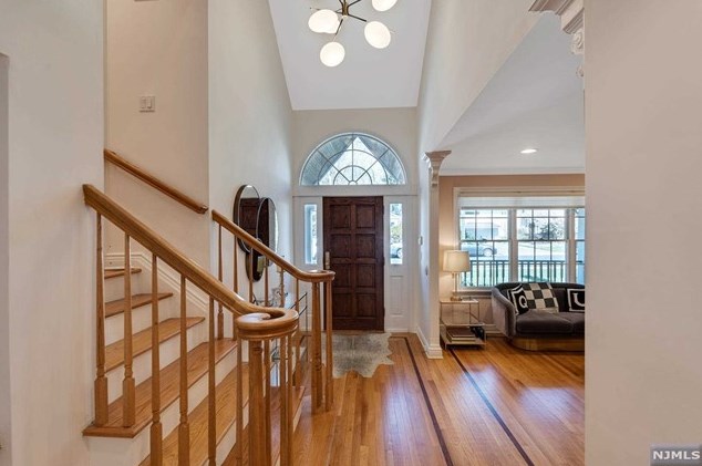 92 Downey Dr, Tenafly NJ  07670-3004 exterior