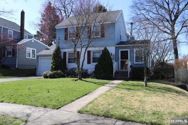 143 Manning Ave, River Edge, NJ 07661
