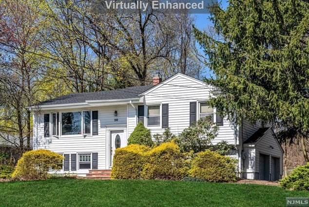 30 Hamilton St, Allendale, NJ 07401
