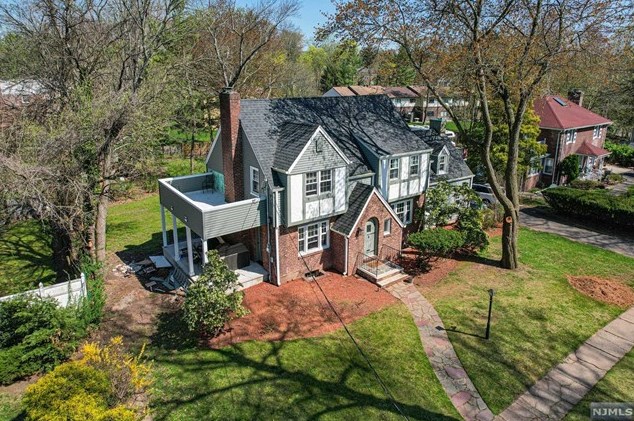 157 Glenbrook Pkwy, Englewood, NJ 07631