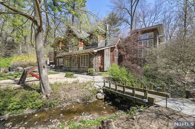 661 Ramapo Valley Rd, Oakland, NJ 07436