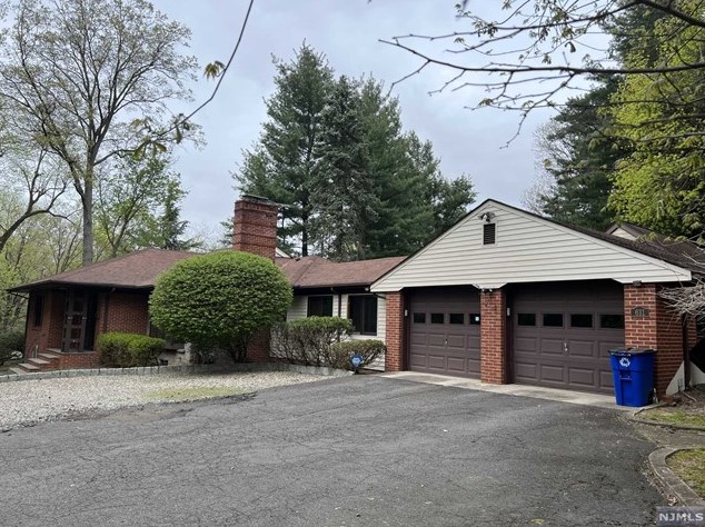 631 Closter Dock Rd, Closter, NJ 07624