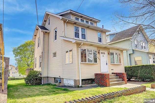 523 Summer Ave, Lyndhurst, NJ 07071-3217