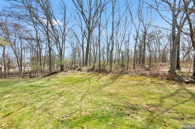 7 Easedale Rd, Wayne NJ  07470-2484 exterior