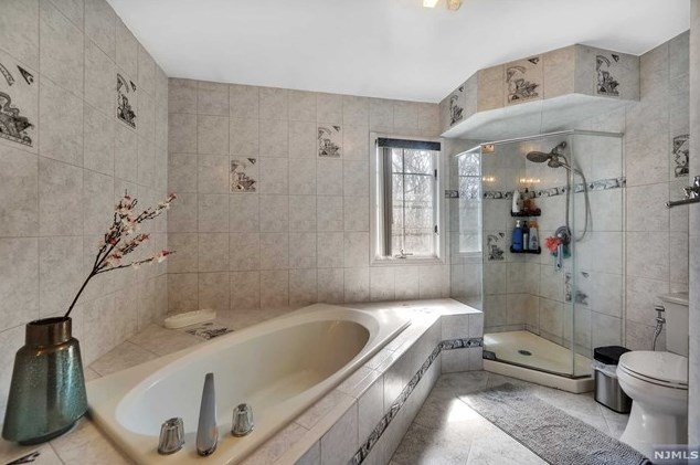 7 Easedale Rd, Wayne NJ  07470-2484 exterior