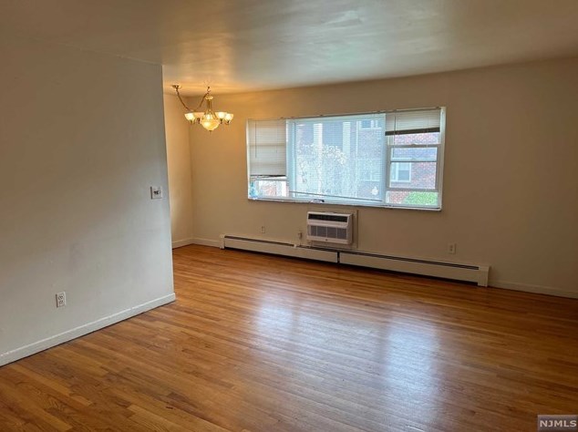 455 Fairview Ave Apt 8, Fairview, NJ 07022