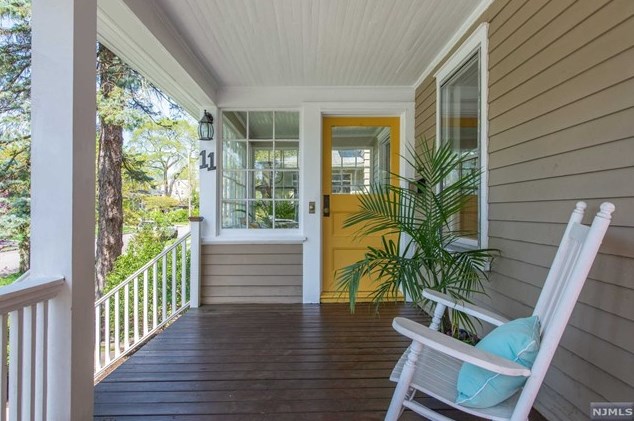 11 Burnside St, Montclair, NJ 07043