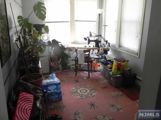 7 Poplar Ave, Little Ferry, NJ 07643