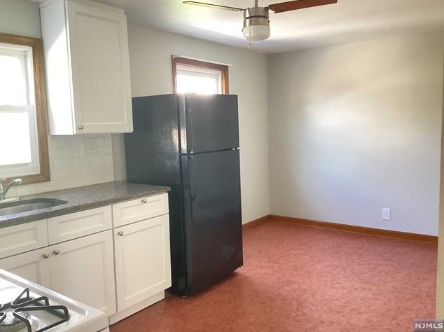 247 S Main St, Lodi, NJ 07644