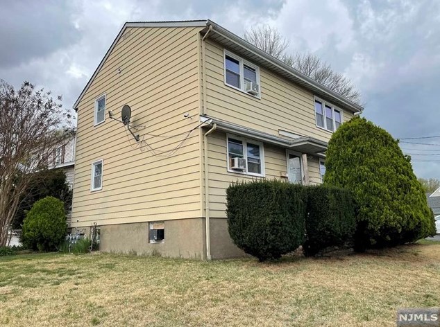 145 Kipp Ave, Elmwood Park, NJ 07407
