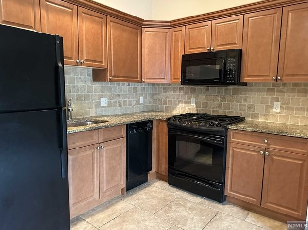 58 Kinderkamack Rd #2, Emerson, NJ 07630
