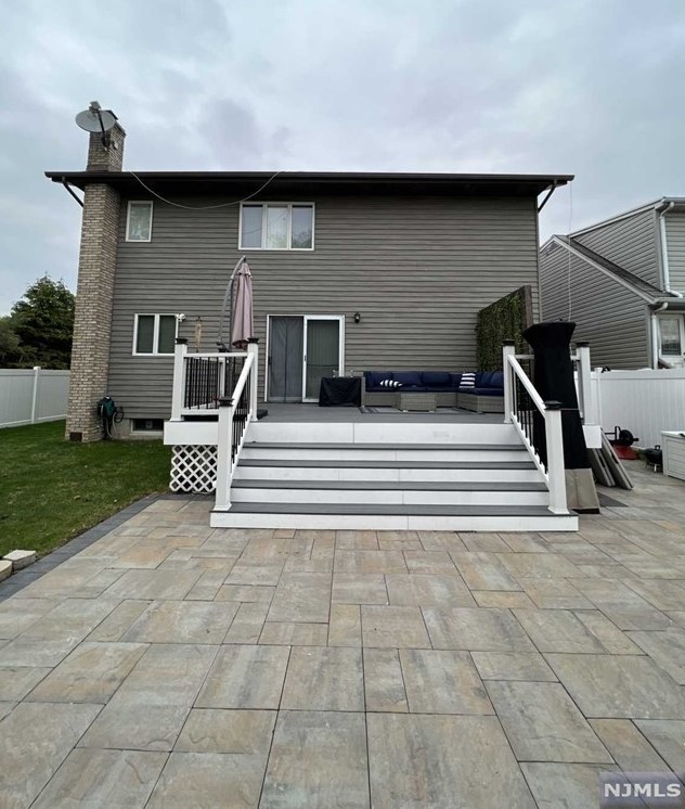 23 Garwood Ct E, Outwater, NJ 07026
