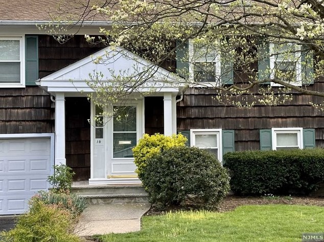 14 Randolph Pl, Ridgewood, NJ 07450