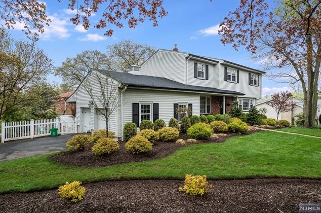 360 Forest Dr, Englewood, NJ 07632