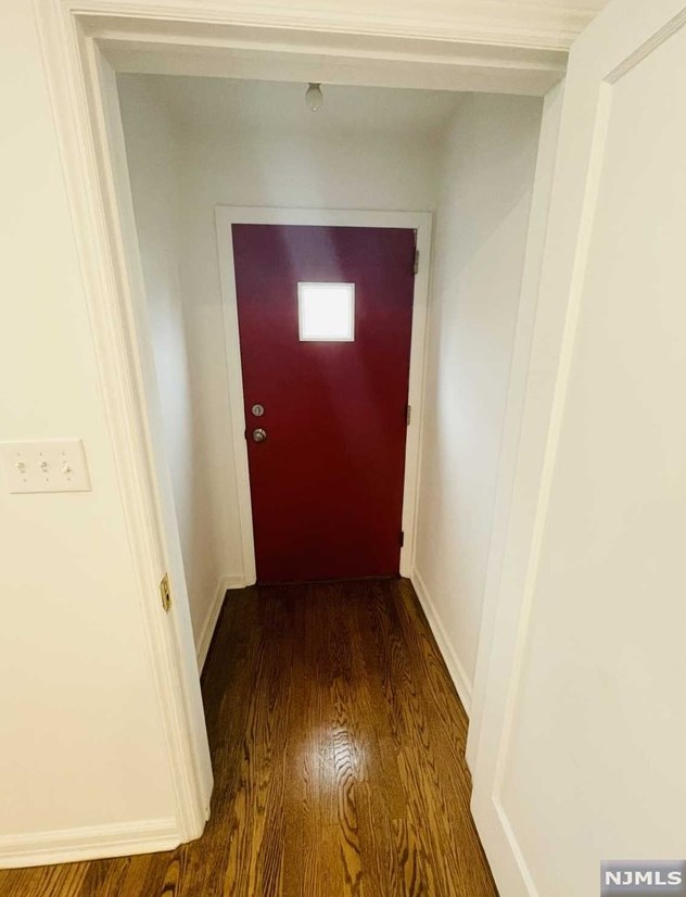 89 Reid Ave, Bergenfield NJ  07621-1925 exterior