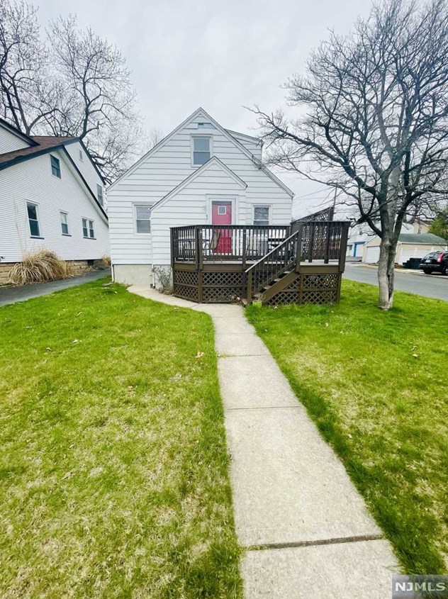 89 Reid Ave, Bergenfield, NJ 07621