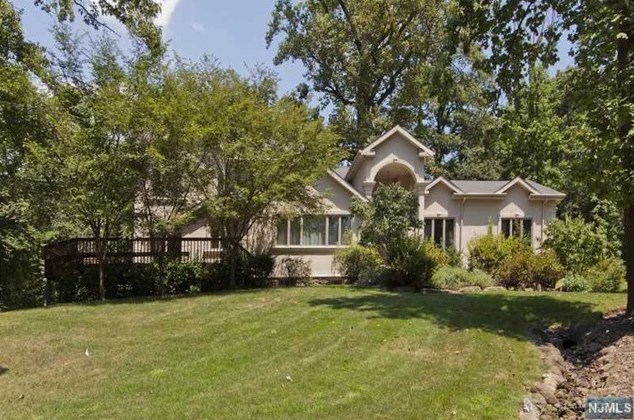 215 Highwood Ave, Tenafly, NJ 07670