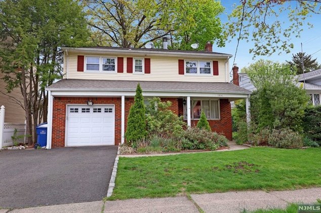 164 Cedar Ave, Hackensack, NJ 07601-2956
