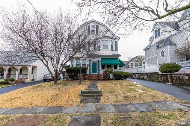 124 Francisco Ave, Rutherford, NJ 07070-1656