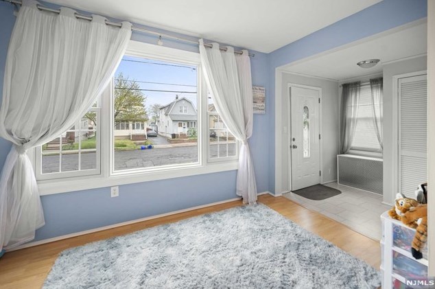 104 Fern Ave, Lyndhurst NJ  07071-2116 exterior