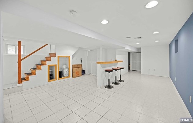 104 Fern Ave, Lyndhurst NJ  07071-2116 exterior